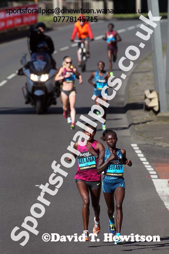 Mary Keitany and Tiki Gelana start to pull away in womens 2014 BUPA Great North Run. Photo: David T. Hewitson/Sports for All Pics